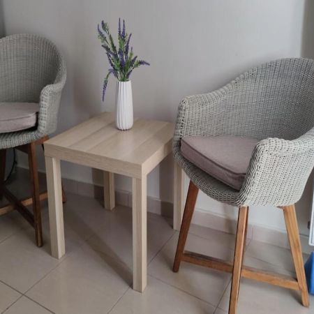 Apartment In A Quiet Location. Ateny Zewnętrze zdjęcie