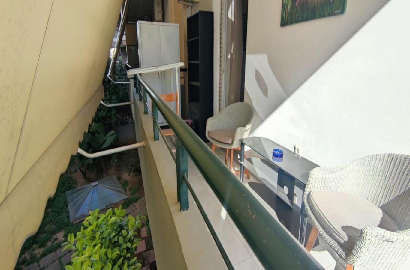 Apartment In A Quiet Location. Ateny Zewnętrze zdjęcie